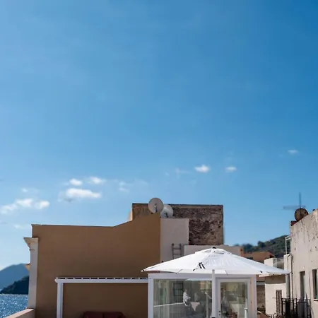 Marina Palace & Terrace *