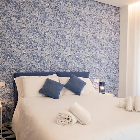 Marina Palace & Terrace 아파트 리파리