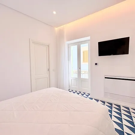 Marina Palace & Terrace *