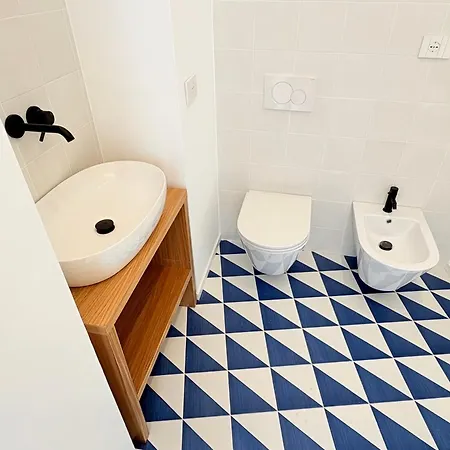 Marina Palace & Terrace Apartment *