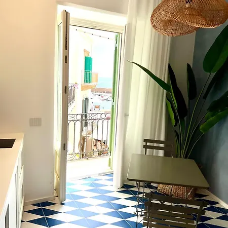 Marina Palace & Terrace *