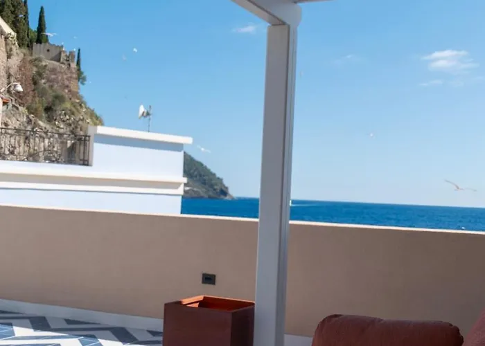 Marina Palace & Terrace *