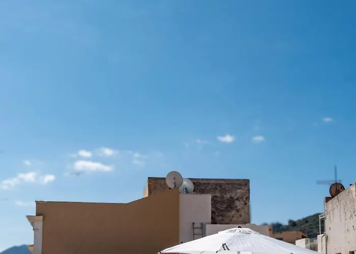 Marina Palace & Terrace *