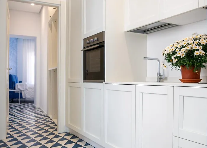 Marina Palace & Terrace アパート リーパリ