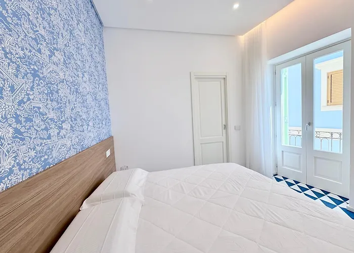 Marina Palace & Terrace * リーパリ