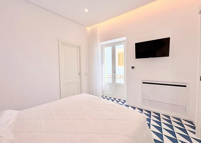 Marina Palace & Terrace *