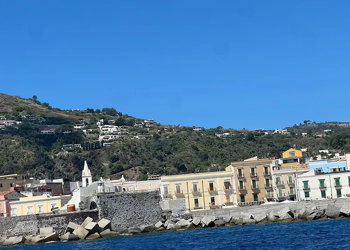 Marina Palace & Terrace *