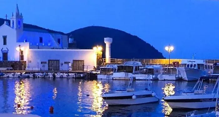 Marina Palace & Terrace *