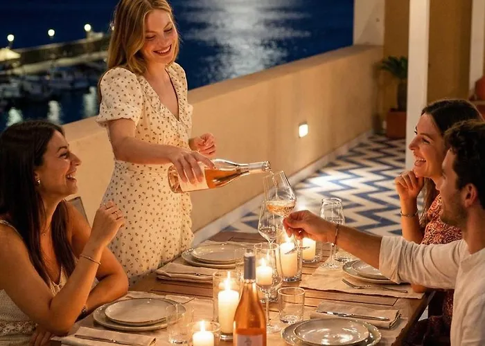 Marina Palace & Terrace リーパリ